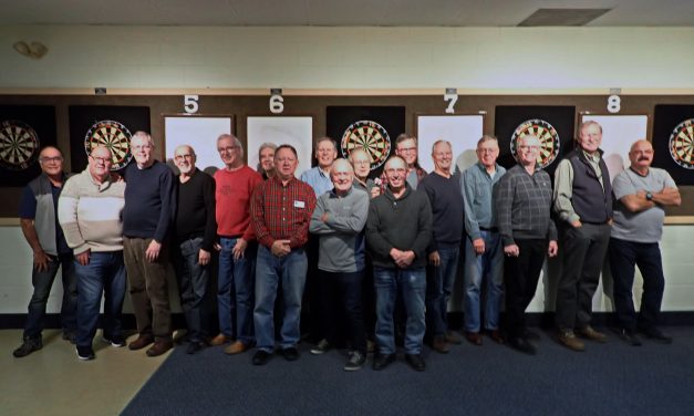 Mens Xmas Darts – Partying with a Point!